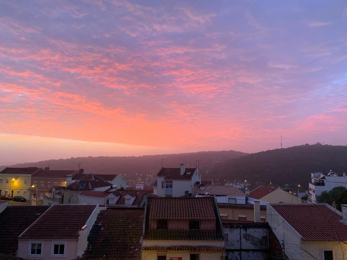 Apartment2 With Terrace And A View Near Amoreiras Lisbon Bagian luar foto