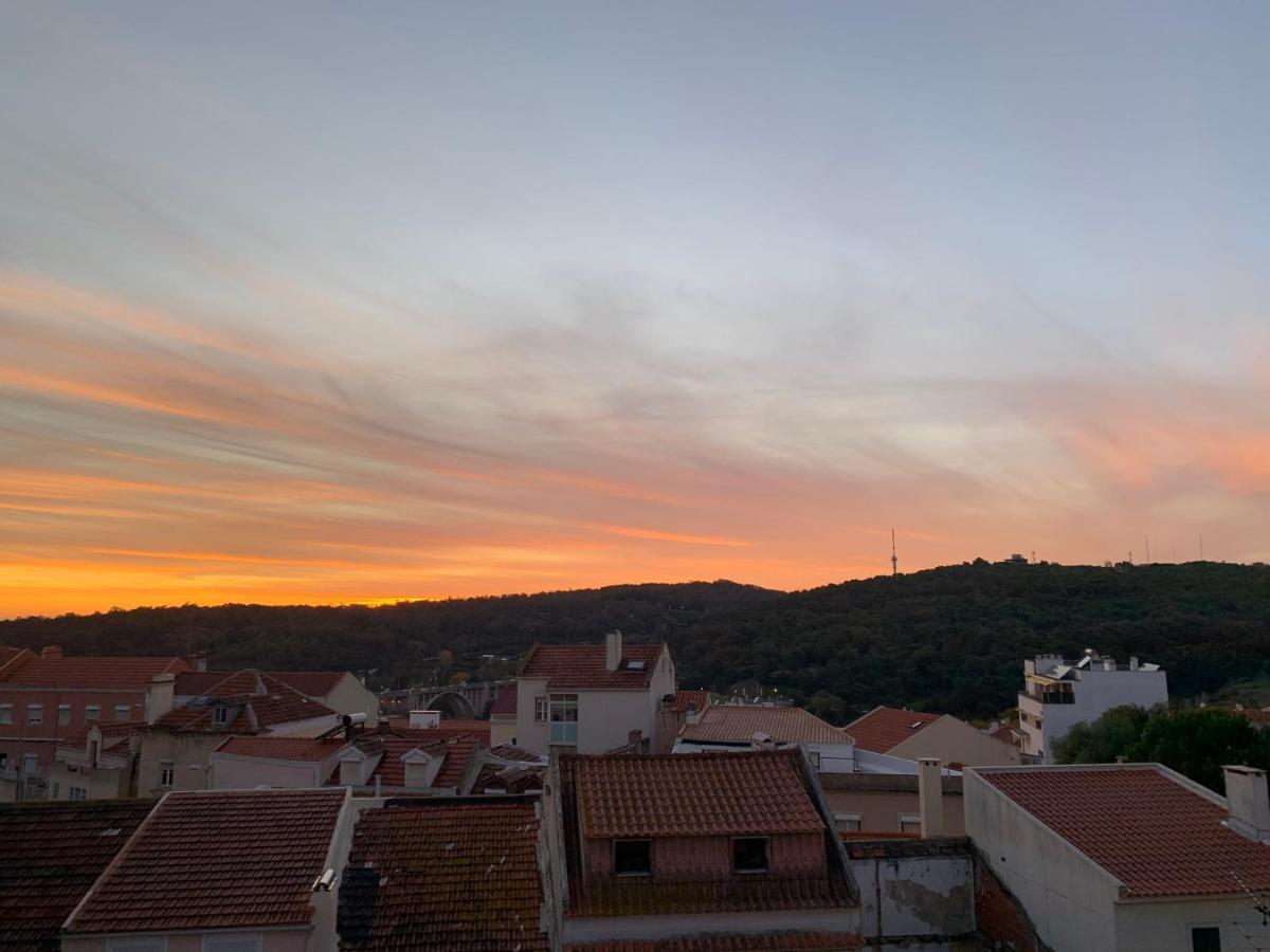 Apartment2 With Terrace And A View Near Amoreiras Lisbon Bagian luar foto
